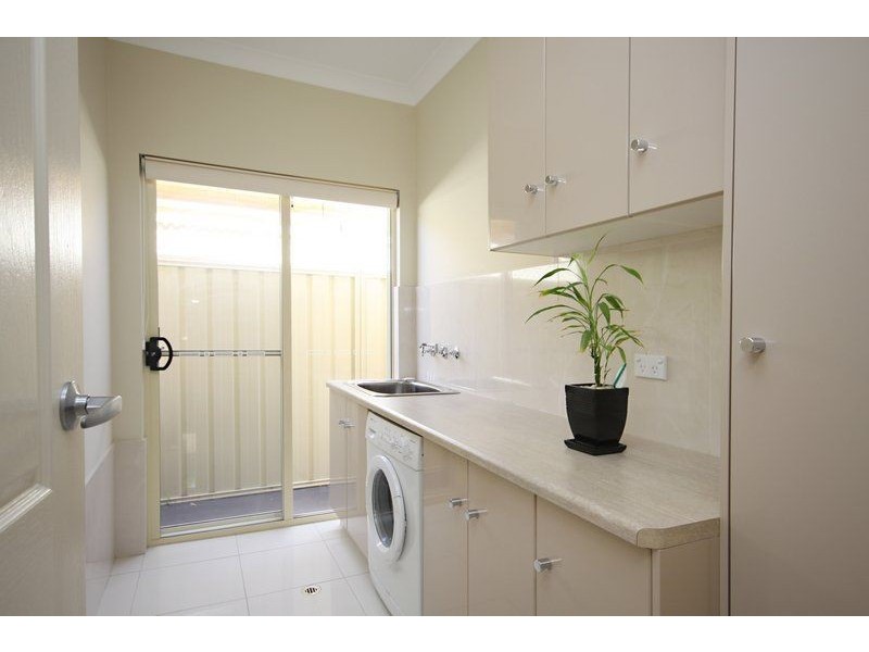 6 Collingwood Avenue, Flinders Park SA 5025