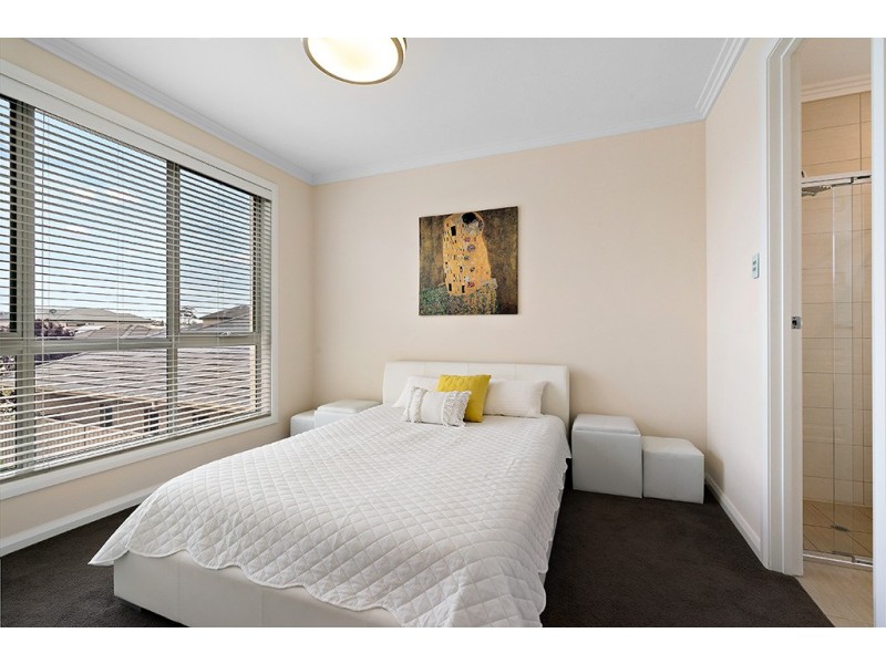 1 Manor Court, Grange SA 5022