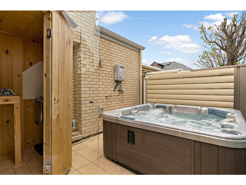 1 Manor Court, Grange SA 5022