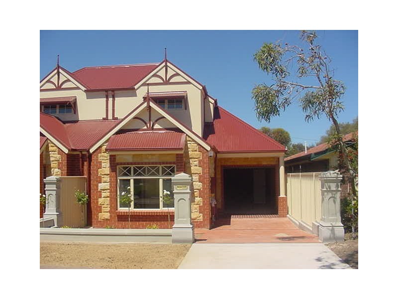 17 Beach Street, Grange SA 5022