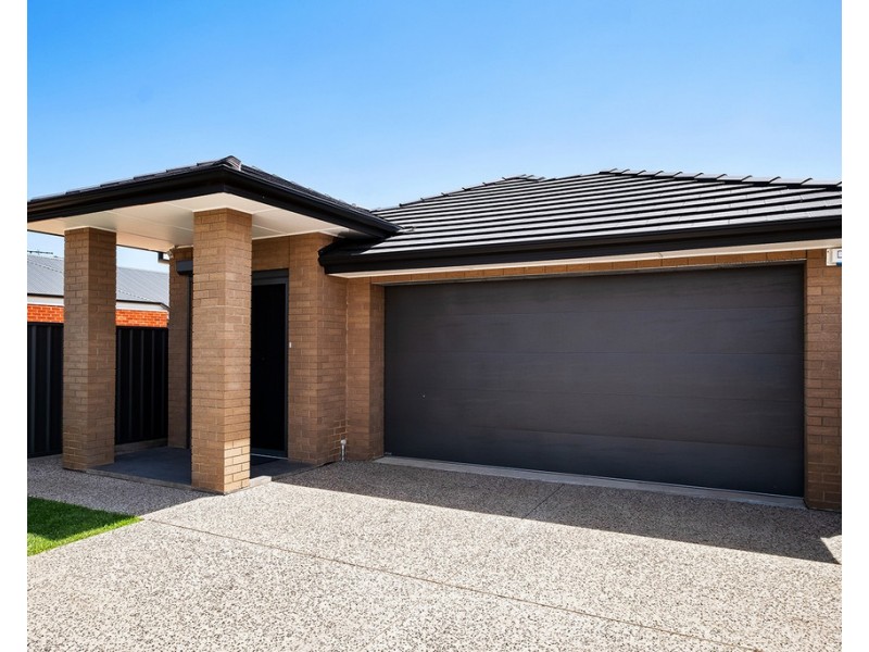 36 John Street, Flinders Park SA 5025