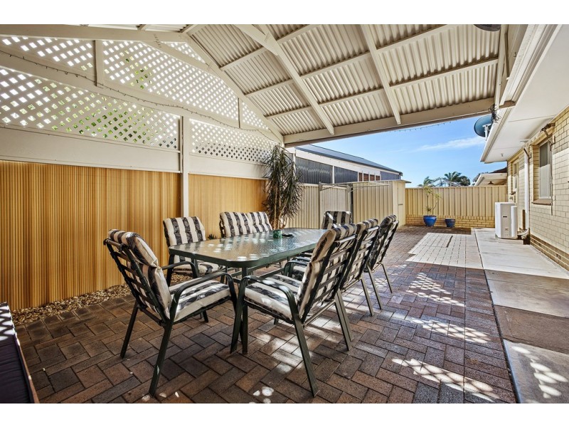 2/3 Winter Street, North Haven SA 5018