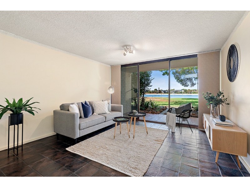 19/70 Military Road, Tennyson SA 5022