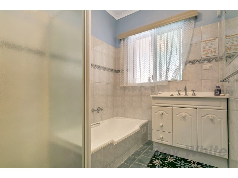 20 Farncomb Road, Fulham SA 5024