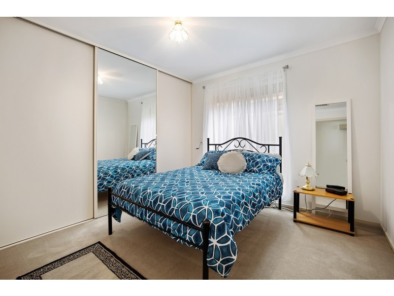 10 Ballater Avenue, Seaton SA 5023