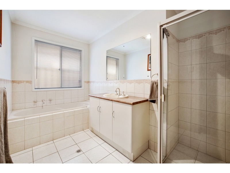 10 Ballater Avenue, Seaton SA 5023