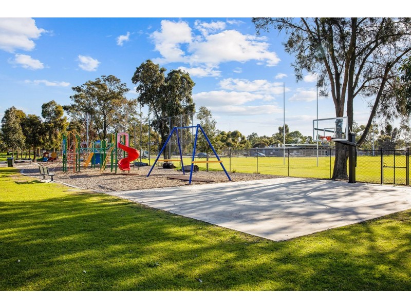 10 Ballater Avenue, Seaton SA 5023