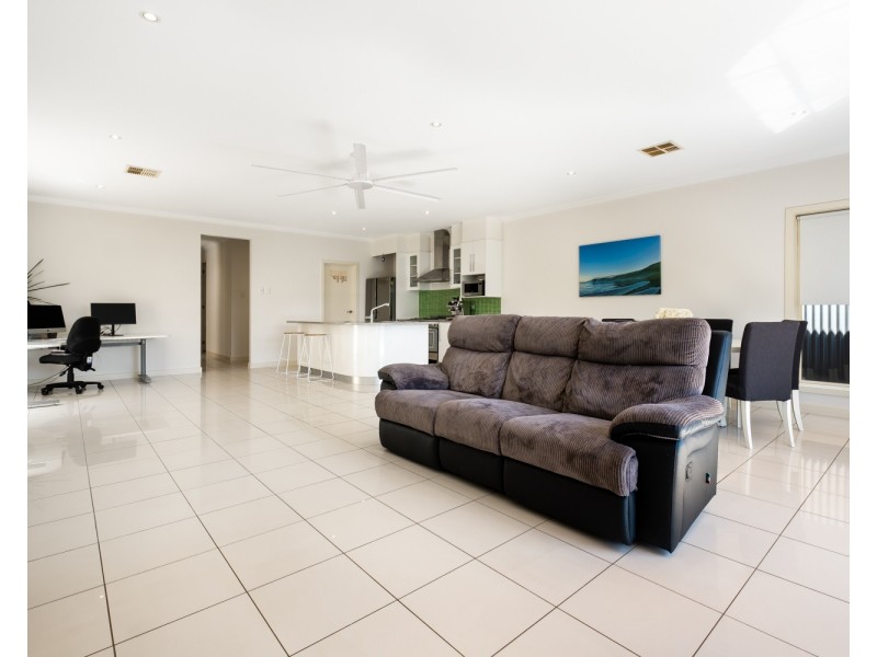 16A Alfred Avenue, Seaton SA 5023