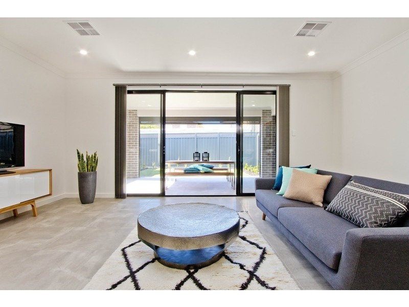 4/3 Dineen Place, West Beach SA 5024