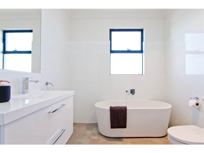 4/3 Dineen Place, West Beach SA 5024