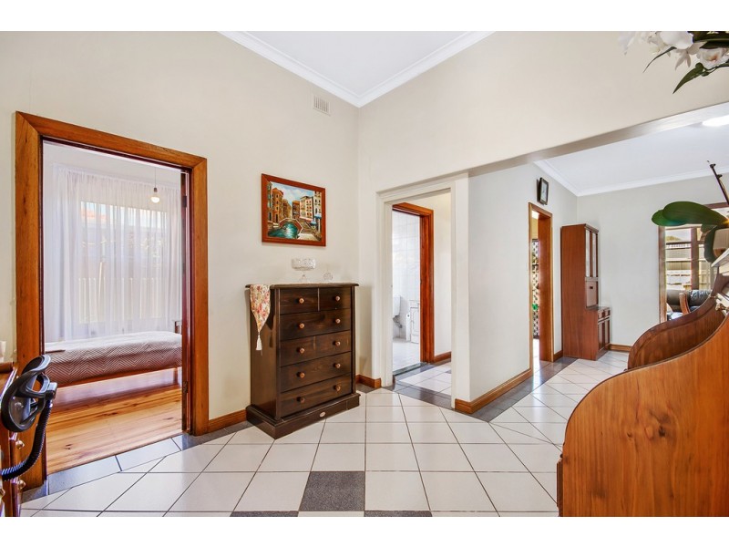 9 Collingwood Avenue, Flinders Park SA 5025