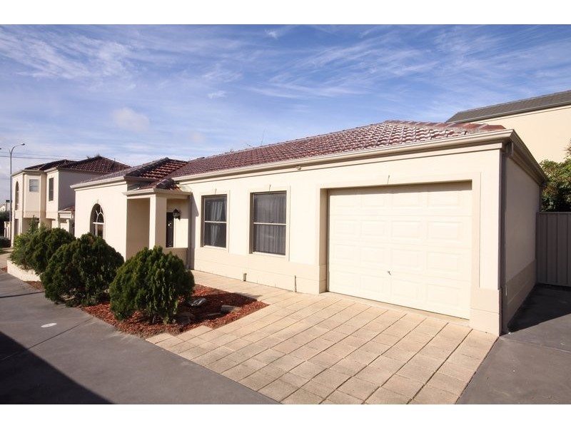 2/123 Military Road, Tennyson SA 5022