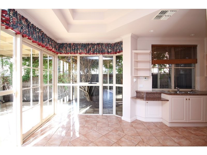 2/123 Military Road, Tennyson SA 5022