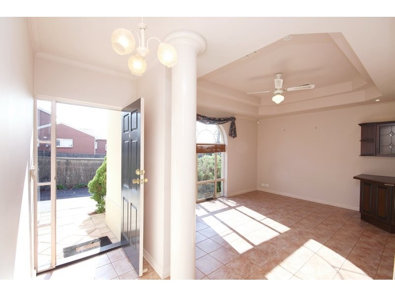2/123 Military Road, Tennyson SA 5022