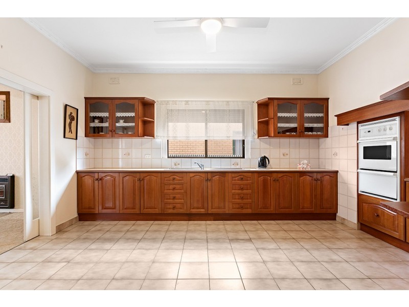 8 Hartley Road, Flinders Park SA 5025