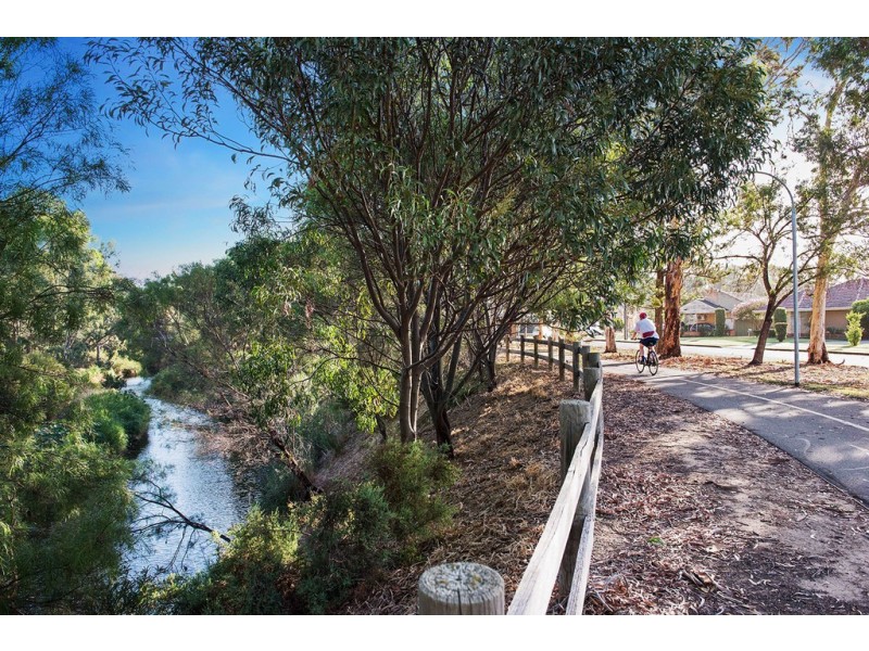 8 Hartley Road, Flinders Park SA 5025