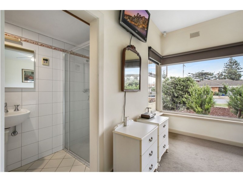 5 Stanhope Street, West Beach SA 5024