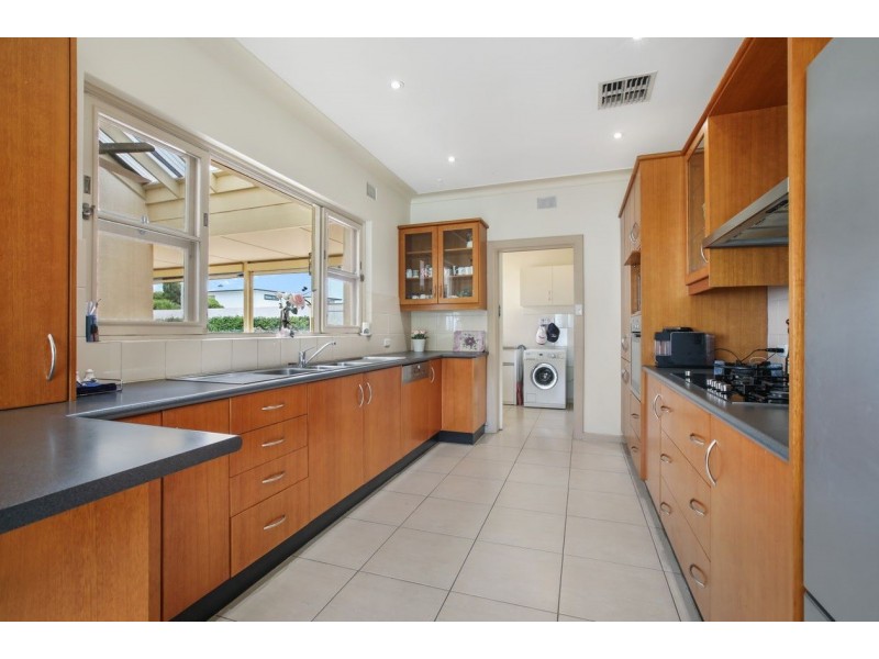 5 Stanhope Street, West Beach SA 5024