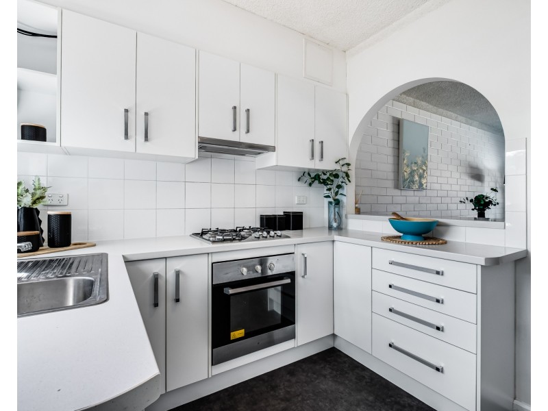 2/9A Clark Terrace, Seaton SA 5023