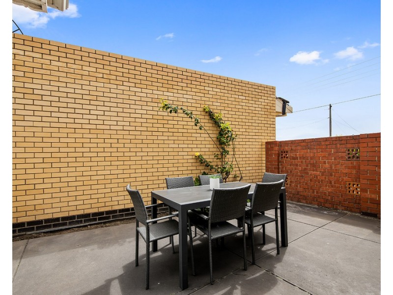 16 Messenger Road, Fulham Gardens SA 5024