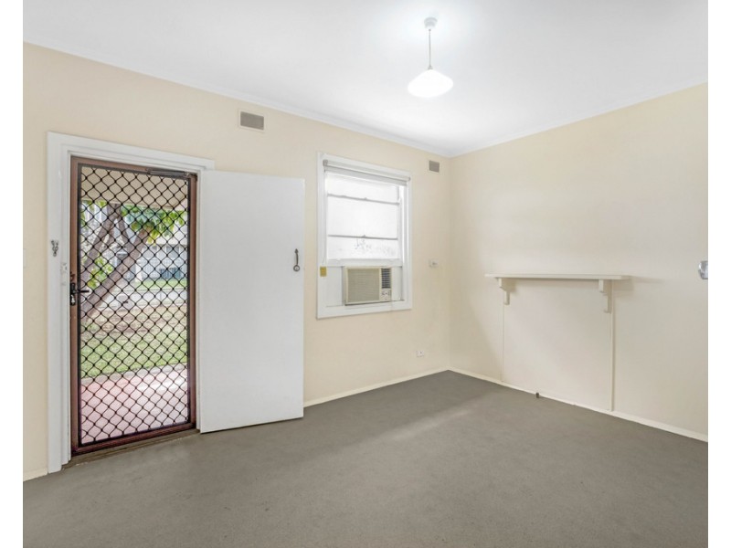 18 Ray Street, Findon SA 5023