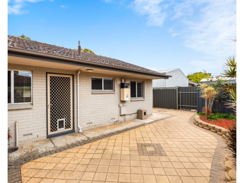 17/2 Bach Crescent, Seaton SA 5023