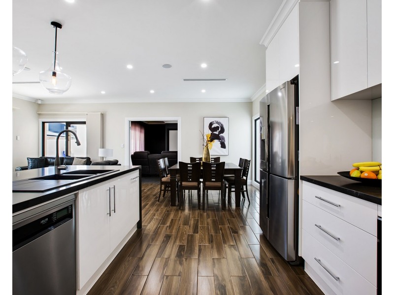 14 Kopcheff Avenue, Fulham Gardens SA 5024