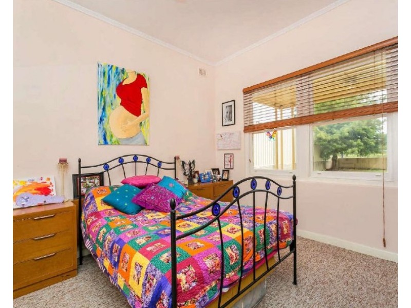 44 Strathfield Terrace, Largs North SA 5016