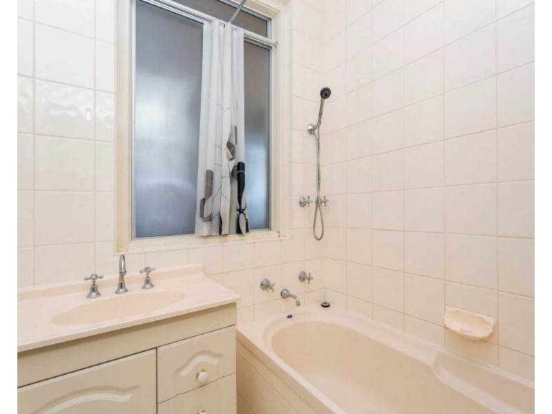 44 Strathfield Terrace, Largs North SA 5016