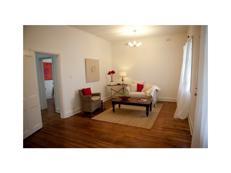 9 Spring Street, Beverley SA 5009