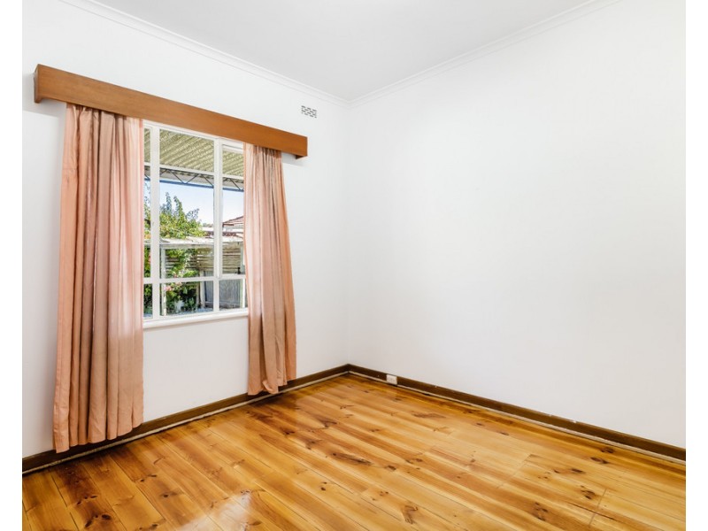 11 Samuel Street, Fulham SA 5024