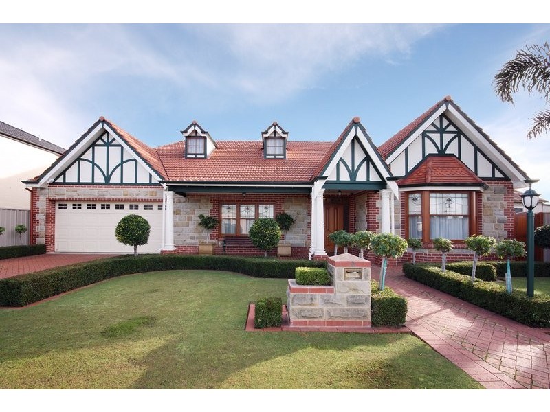 2 Joan Avenue, Fulham Gardens SA 5024