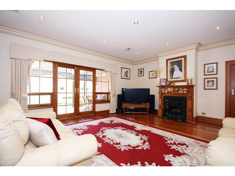 2 Joan Avenue, Fulham Gardens SA 5024