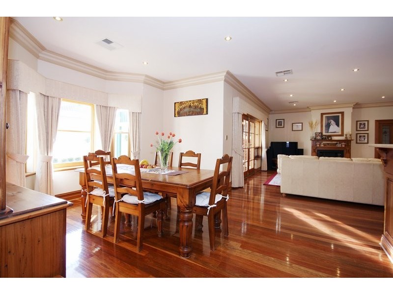 2 Joan Avenue, Fulham Gardens SA 5024