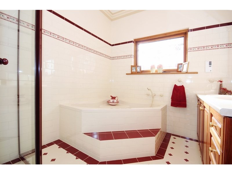 2 Joan Avenue, Fulham Gardens SA 5024