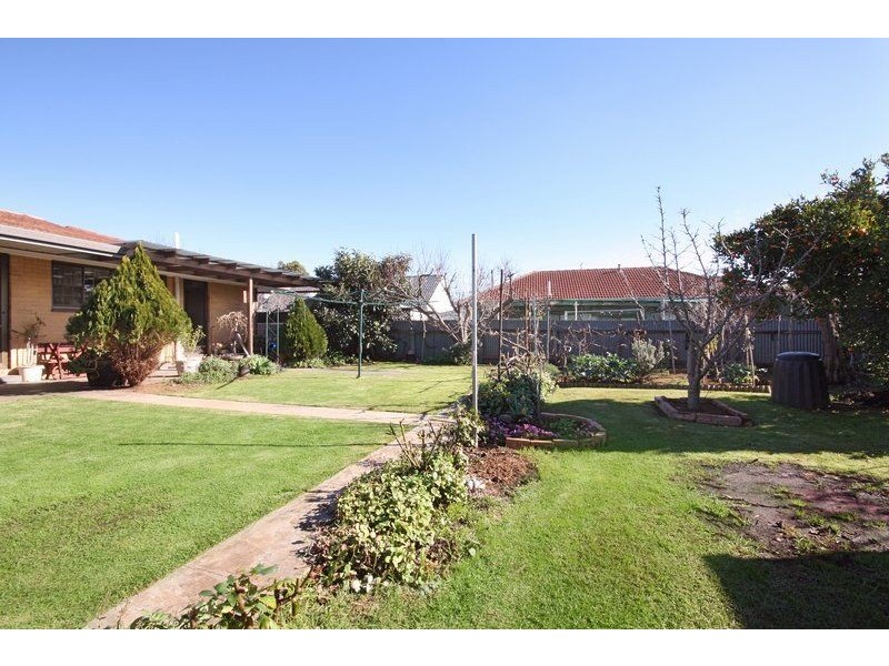 23 Cooke Street, Findon SA 5023