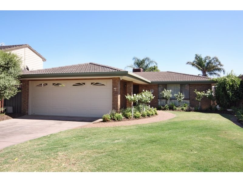 7 Hannam Avenue, Grange SA 5022