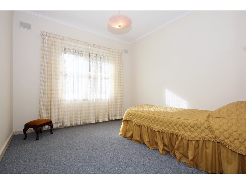 8 Gaskin Road, Flinders Park SA 5025