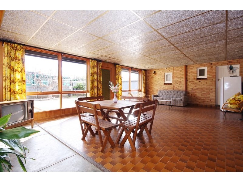 8 Gaskin Road, Flinders Park SA 5025