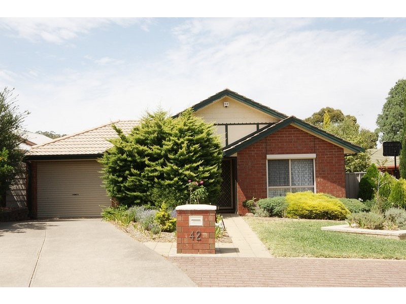42 Jeanette Crescent, Aberfoyle Park SA 5159
