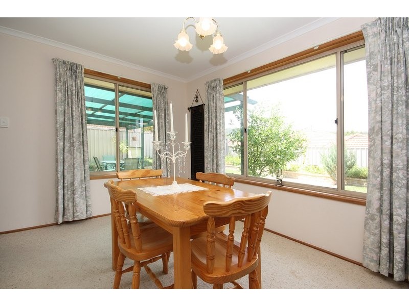 42 Jeanette Crescent, Aberfoyle Park SA 5159