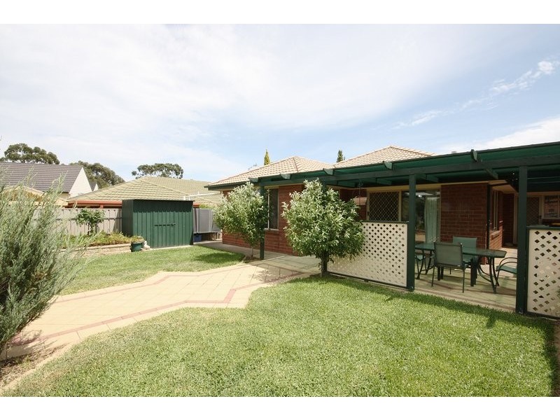 42 Jeanette Crescent, Aberfoyle Park SA 5159