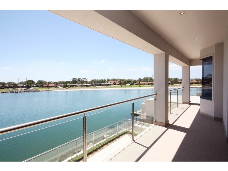 43A McDonald Grove, West Lakes SA 5021