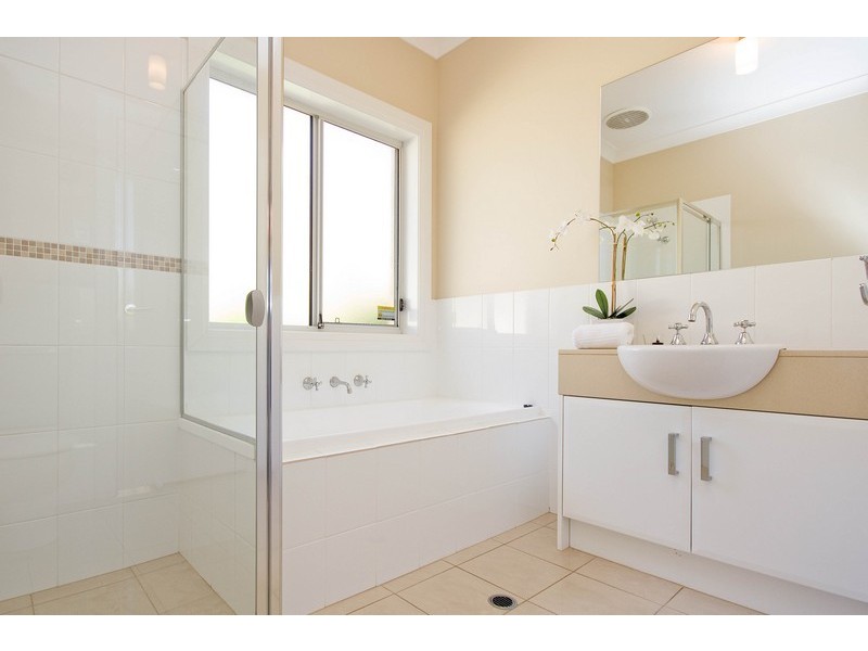 2 Gurner Terrace, Grange SA 5022