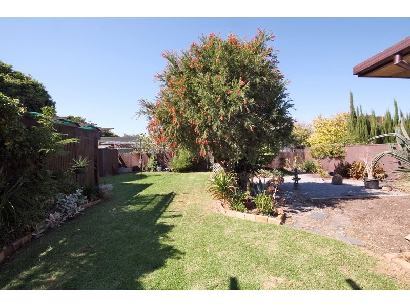 5 Lowry Street, Fulham SA 5024