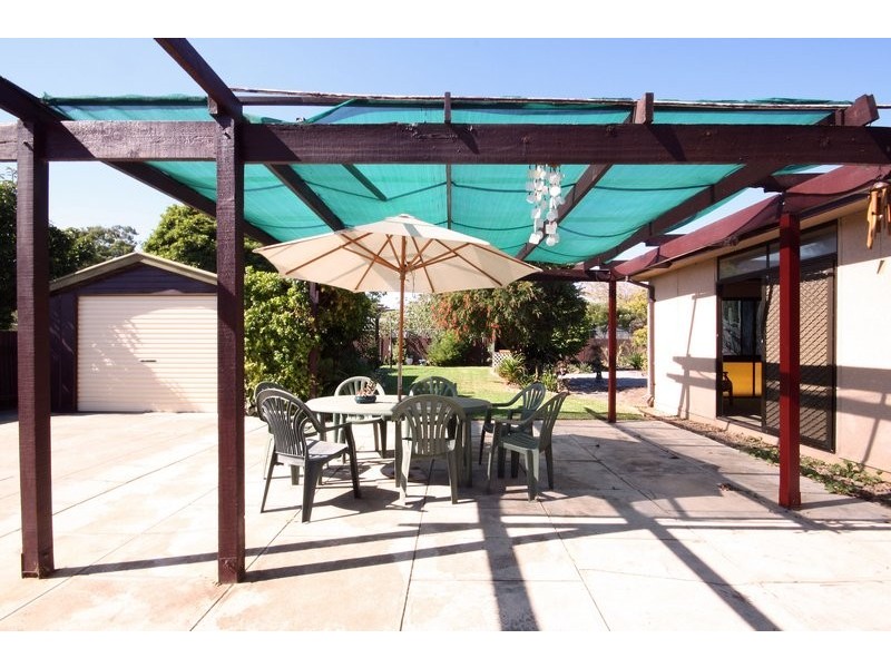 5 Lowry Street, Fulham SA 5024