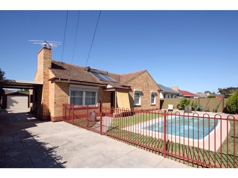 5 Lowry Street, Fulham SA 5024