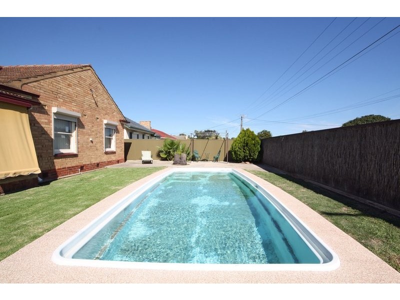 5 Lowry Street, Fulham SA 5024