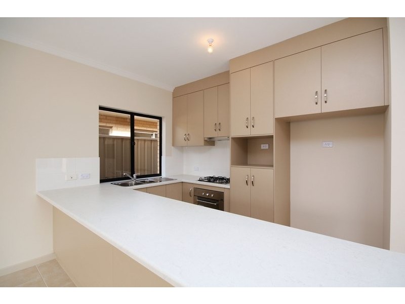 16 Richard Street, Findon SA 5023