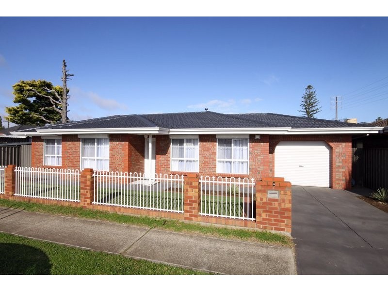 4 Pudney Street, Seaton SA 5023